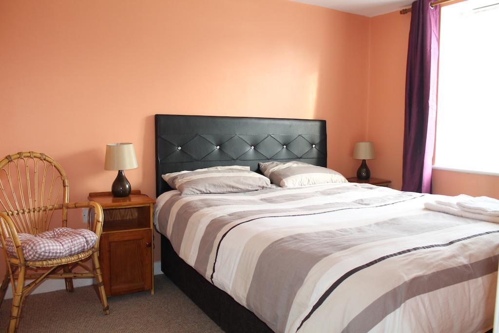 Serviced Apartments Wexford Szoba fotó
